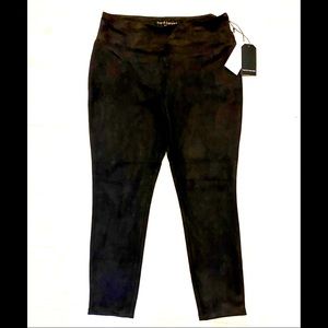NWT Harve Benard Faux Suede Stretch Pants